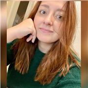 Insegnante di inglese madrelingua propone lezioni private online e non. Specializzata in conversazione e certificazioni